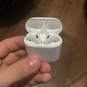 AirPods Gen 1